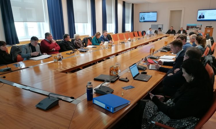 Proračuna mariborske občine kljub pomislekom dobila dovolj glasov za opravljeno prvo branje