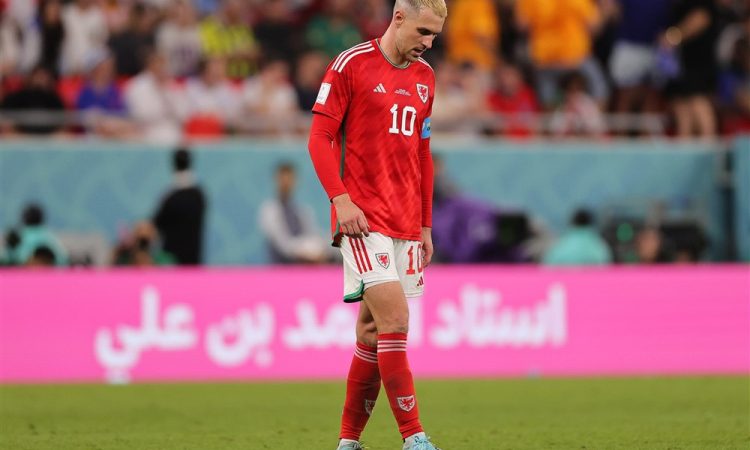 Bale predal kapetanski trak Ramseyju 