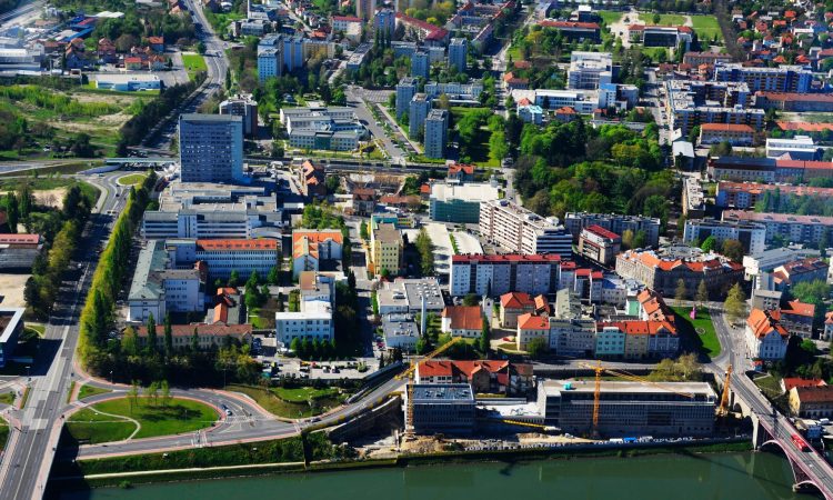 UKC Maribor letos načrtuje uravnotežen rezultat 