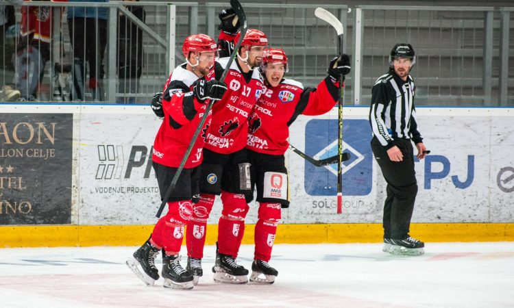 Hokejisti Jesenic na stežaj odprli vrata v finale alpske lige 