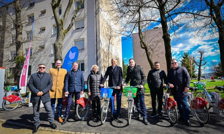 Mariborski sistem souporabe koles z dvema dodatnima postajama 