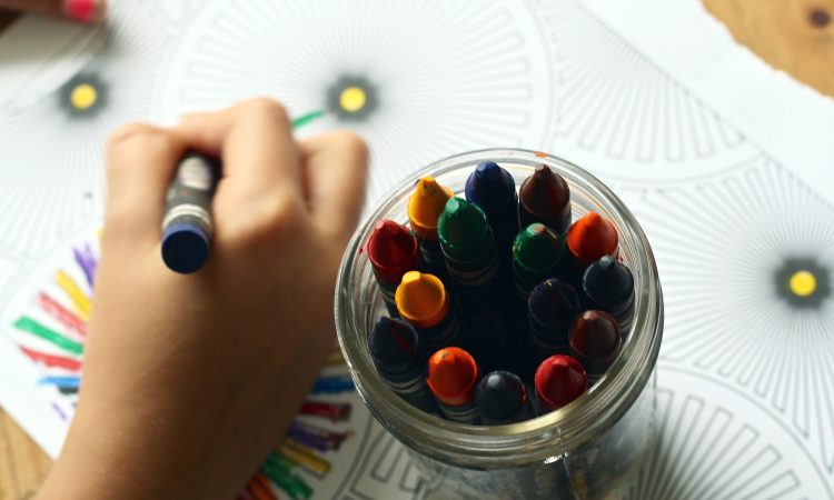 Popoldanskega varstva v vrtcih na Koroškem še naprej ne bo