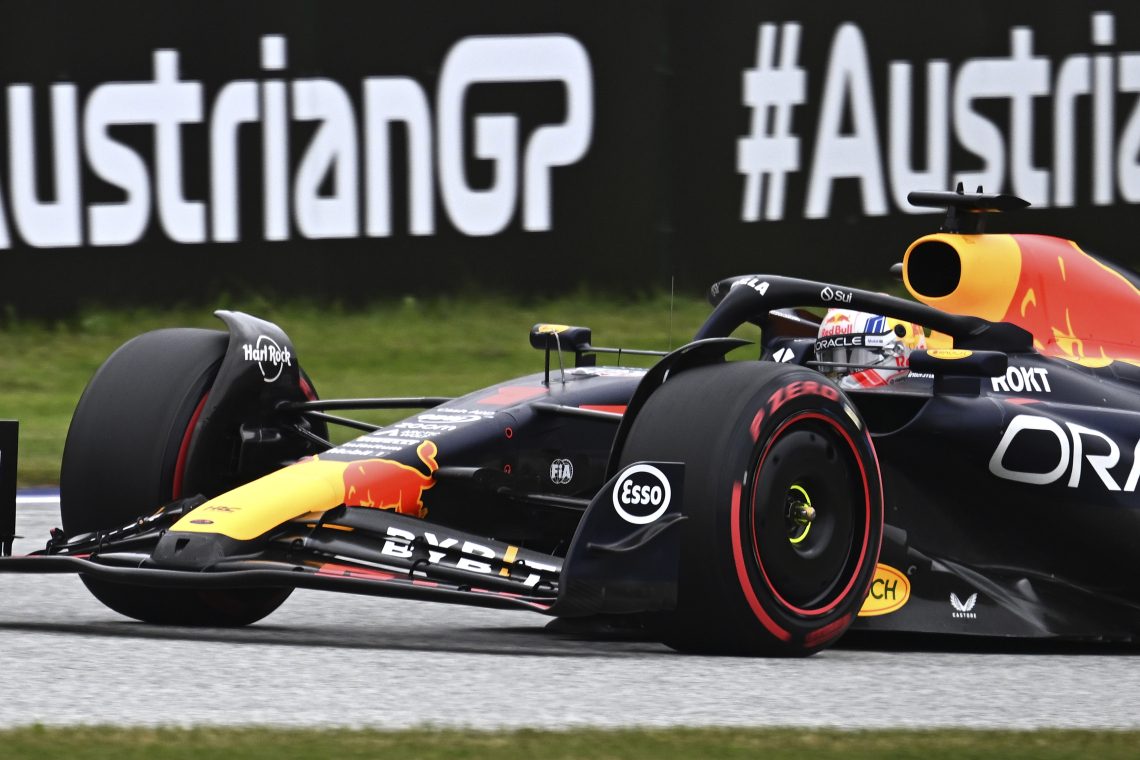 Verstappen s prvega mesta na sprinterski dirki
