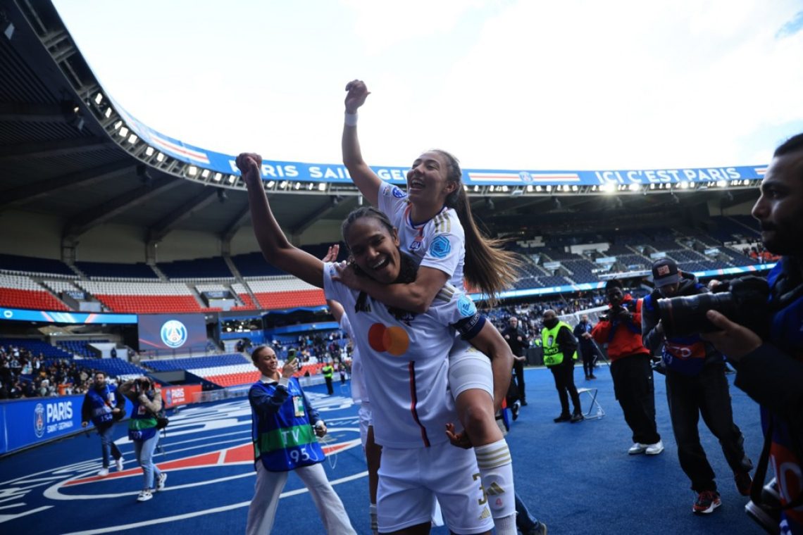 V finalu lige prvakinj Barcelona in Lyon