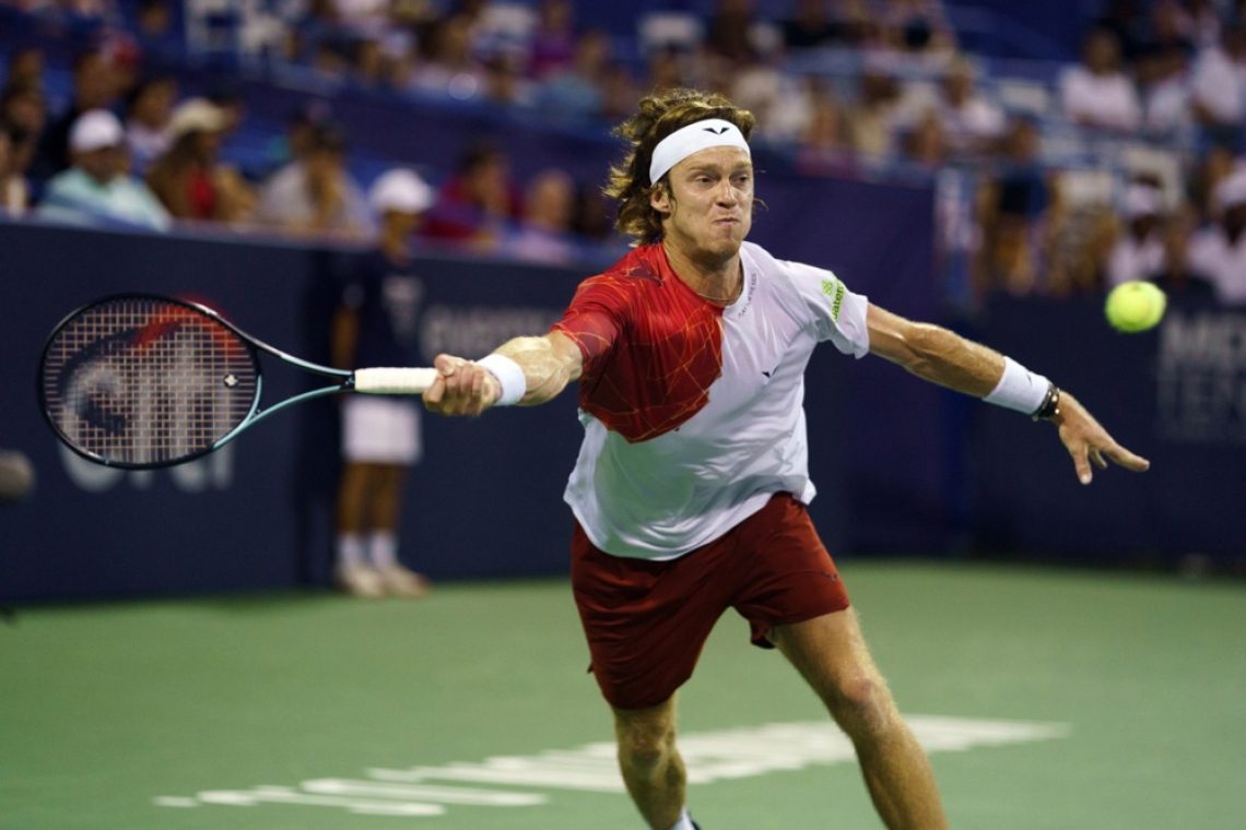 Rubljov za naslov v Montrealu s Popyrinom