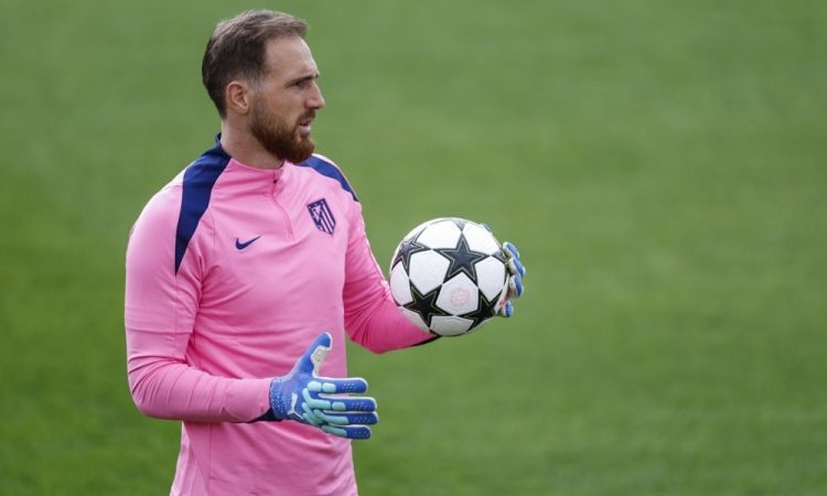 Jan Oblak remiziral pri Rayo Vallecanu, Barcelona še naprej 100-odstotna