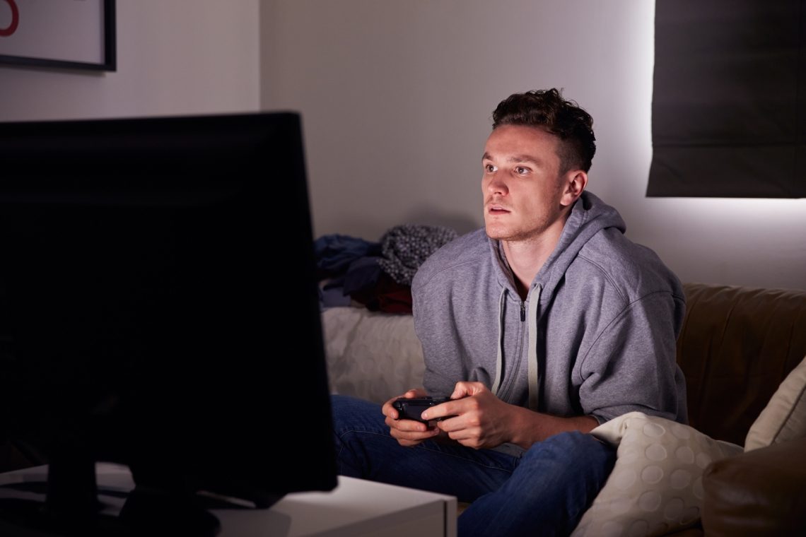 Odvisnost od videoiger: vse večji problem v Sloveniji