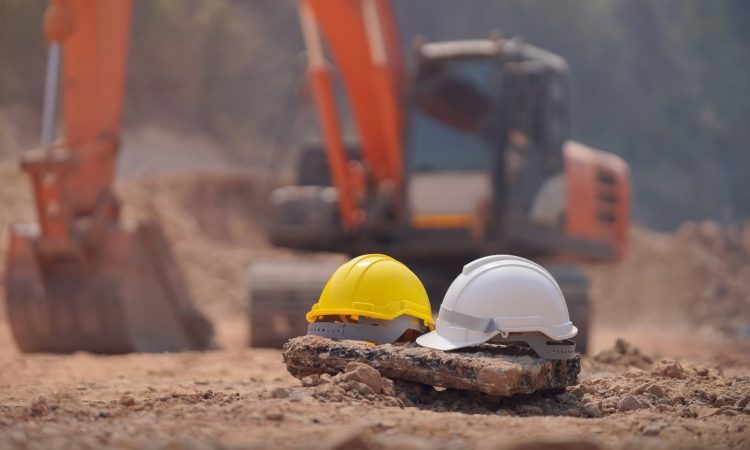 Golob o mariborski onkologiji: Stroji brnijo, dodatnih zamud zaradi tega ne bo
