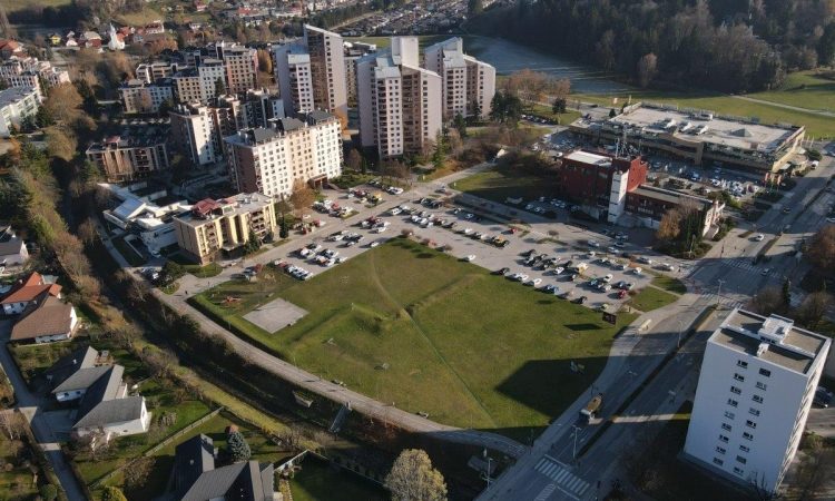 Zemljišče pri Pošti v Velenju prodano novemu lastniku za gradnjo večstanovanjske soseske
