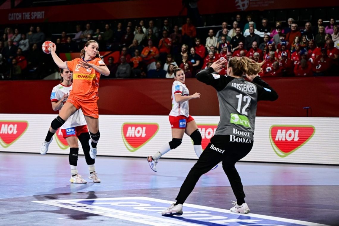 Kristensen MVP, Klujber prva strelka EP