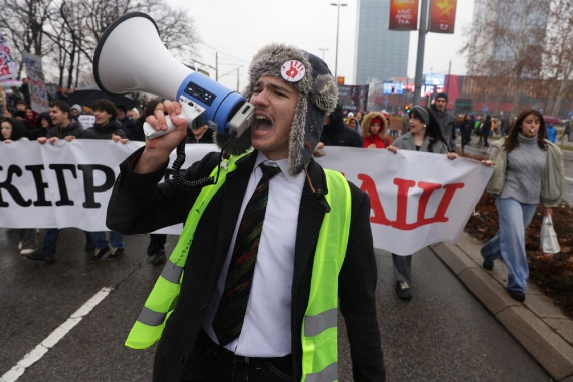 Študentski protesti v Beogradu, Novem Sadu in Čačku zaradi neizpolnjenih zahtev