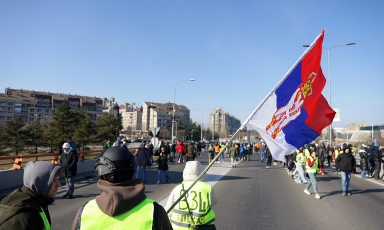 V Srbiji ob 100. dnevu od tragedije v Novem Sadu novi protesti
