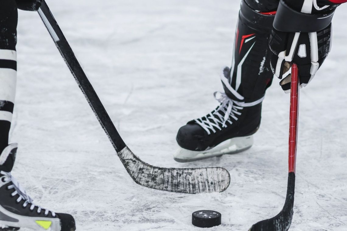 V Montrealu žvižgi ob ameriški himni, pretepi in zmaga ZDA
