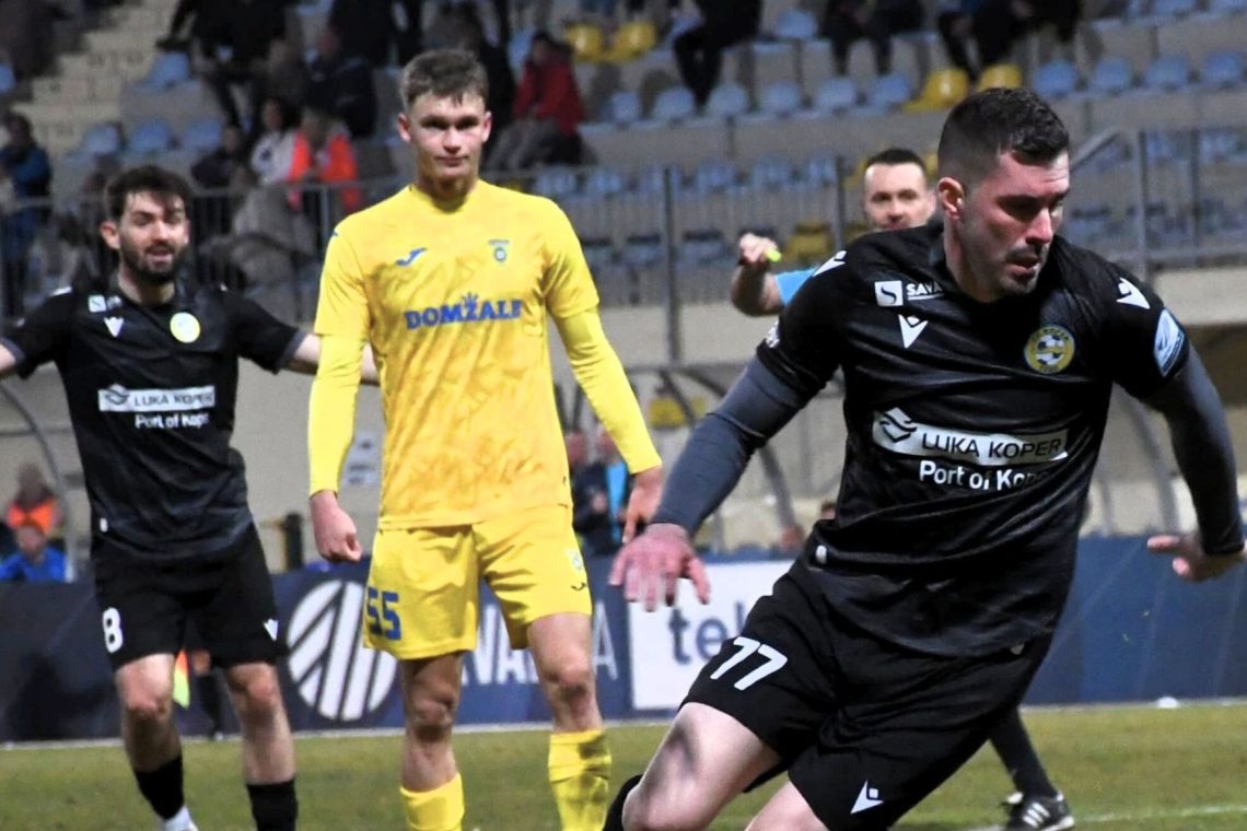 Nogometaši Kopra so v gosteh premagali Domžale s 3:2