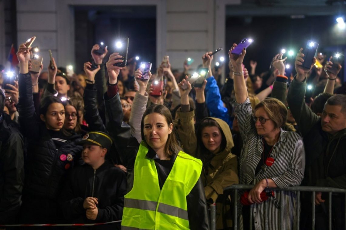 V Beogradu protest študentov zaradi odgovornosti za nesrečo v Novem Sadu