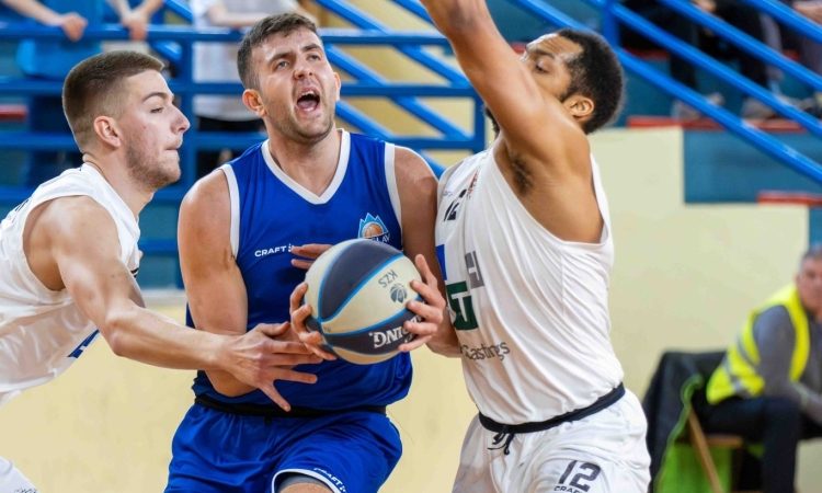 Košarkarji ECE Triglava so premagali LTH Castings s 75:71