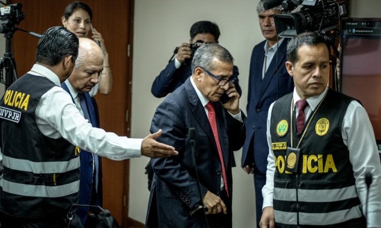 Perujski nekdanji predsednik Ollanta Humala obsojen na 15 let zapora