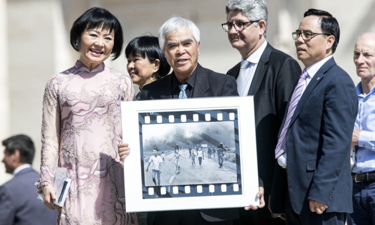 World Press Photo preklical avtorstvo legendarne fotografije iz Vietnama