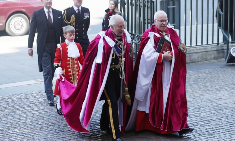 Kralj Karel III. zdaj med najbogatejšimi Britanci