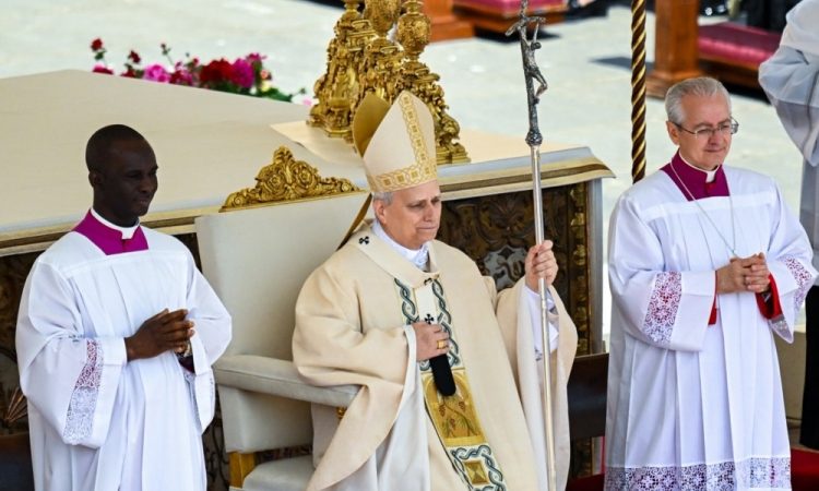 Papež Leon XIV. obsodil izkoriščanje narave in revnih