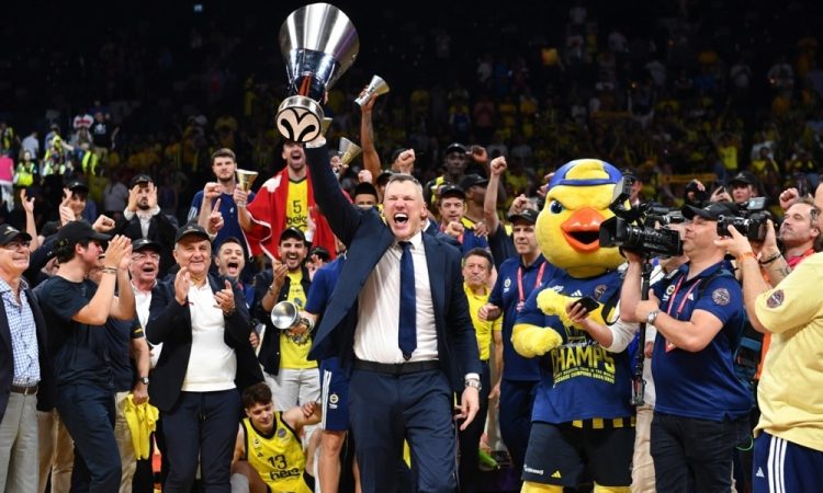 Košarkarji Fenerbahčeja v Abu Dabiju drugič evropski prvaki