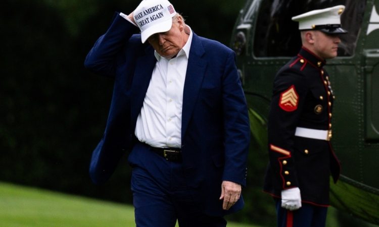 Trump ostro o Putinu in posvaril pred propadom Rusije