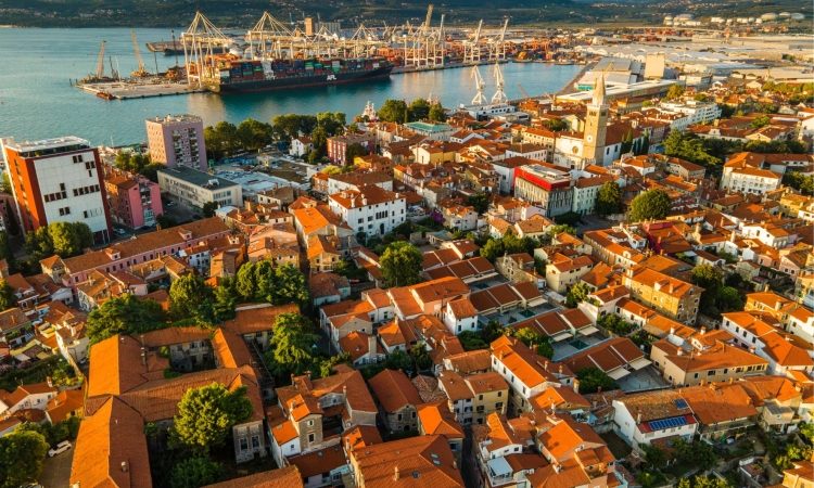 Koprska občinska uprava znova potrdila kakovost poslovanja