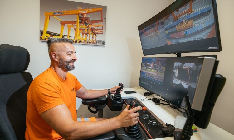 V Luki Koper uvajajo daljinsko upravljanje dvigal in korakajo proti pametnemu pristanišču