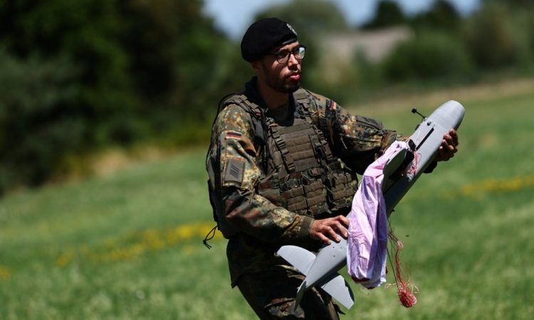 Nemčija uvaja zakon za hitrejše vojaške nabave