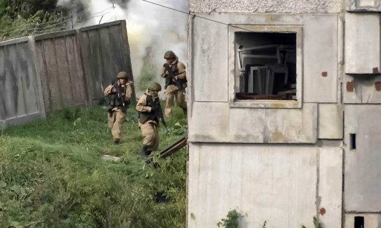 Strah pred novo veliko vojno postaja vse bolj otipljiv