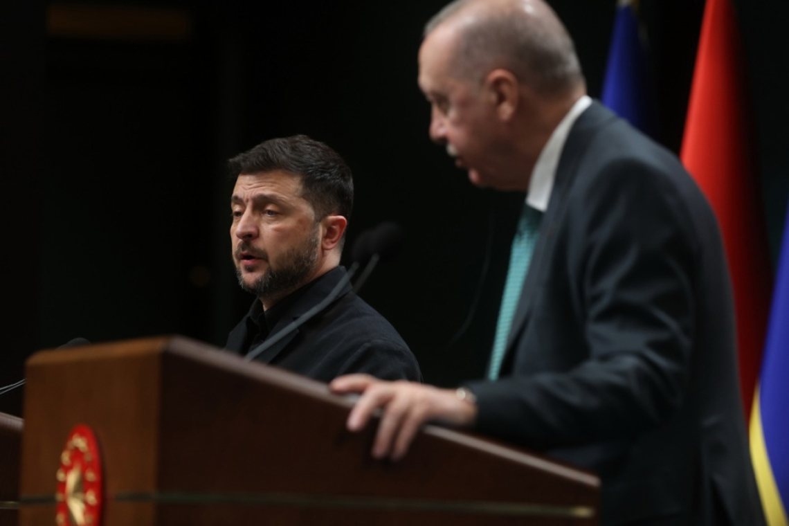 Zelenski vztraja, da mora načrt za konec vojne prinesti dostojanstven mir