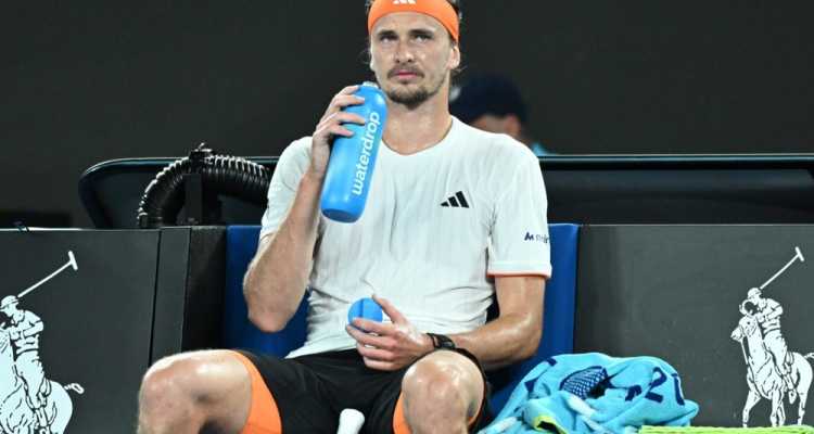 Zverev v polfinalu z nasmehom in brez bolečin: “77 injekcij je pomagalo”