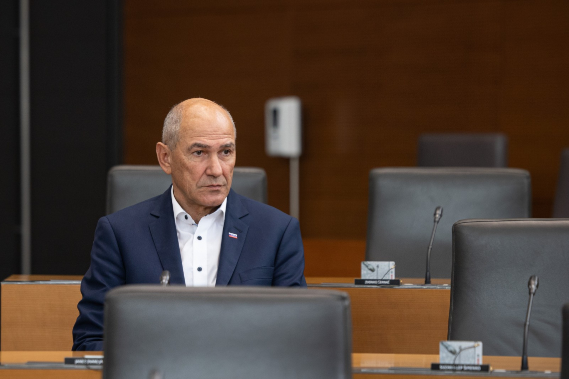Janša pojasnil stik z Eilandom in zanikal vpliv na volitve