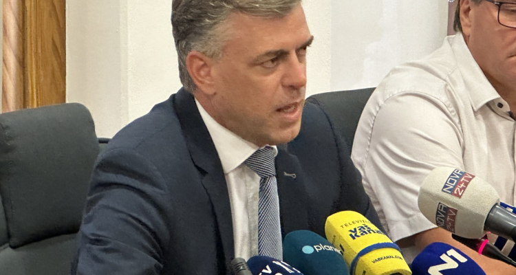 Macedoni z odprtim pismom odpira vprašanje zaščite otrok in žrtev