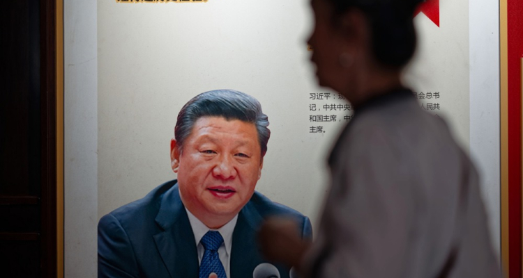 Xi Jinping na obisku v Severni Koreji za krepitev odnosov med državama